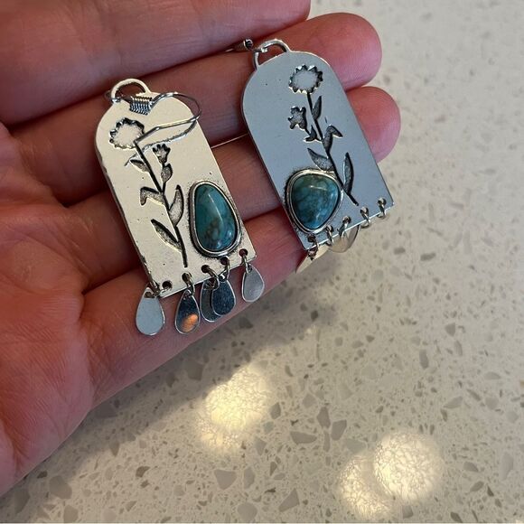 Retro vintage style fake Turquoise Earrings with birds and flowers - Picture 7 of 11